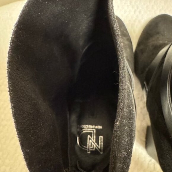 New Directions Black Suede Ankle Boots Block Heel Buckle Strap Back Zip Bootie - Picture 5 of 6
